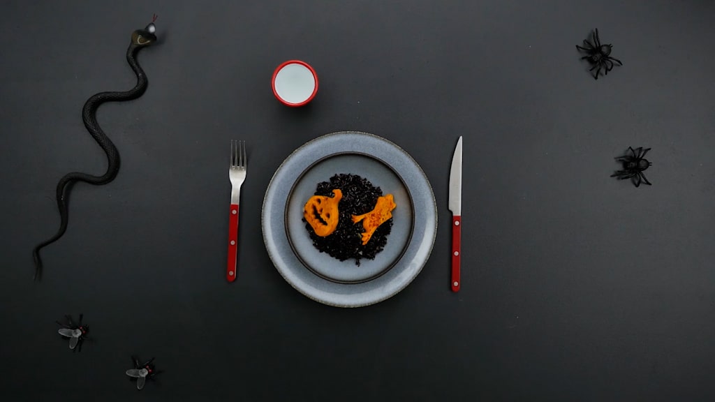 corporate_carrefour_riz noir halloween